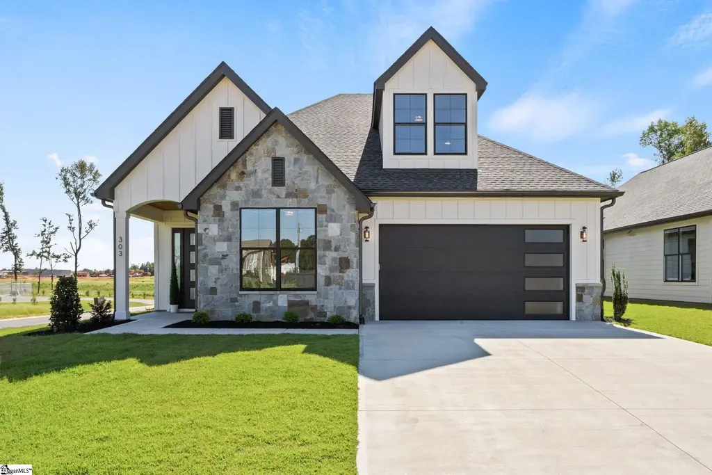 303 Eagle Mill Lane, Greer