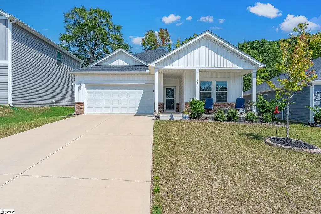 221 Vickery Road, Woodruff