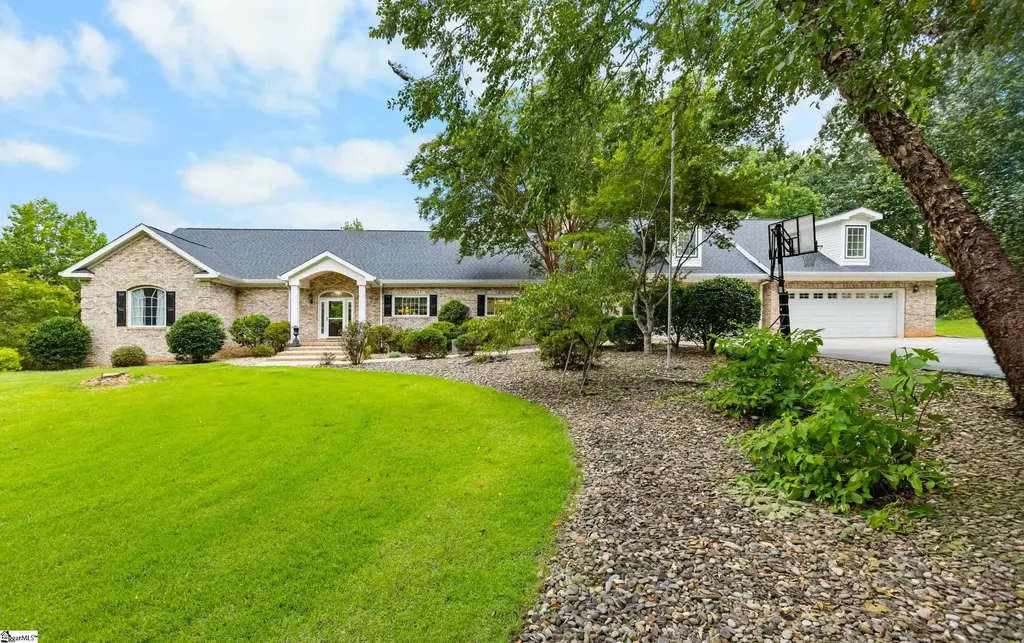 3765 Highway 11, Pickens