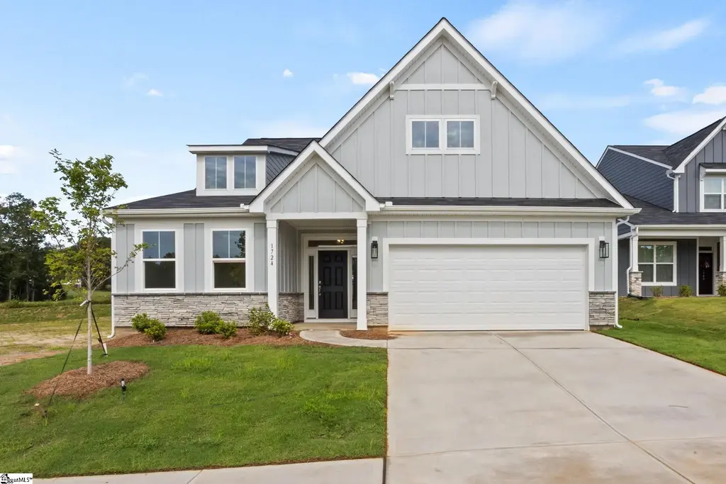 1724 Constitution Lane, Moore
