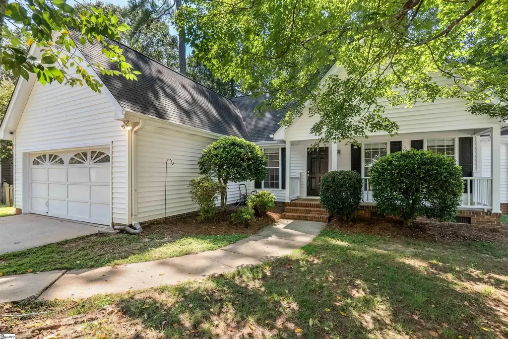 103 Loden Court, Simpsonville