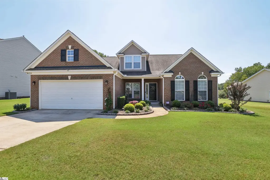 159 Castleton Circle, Boiling Springs