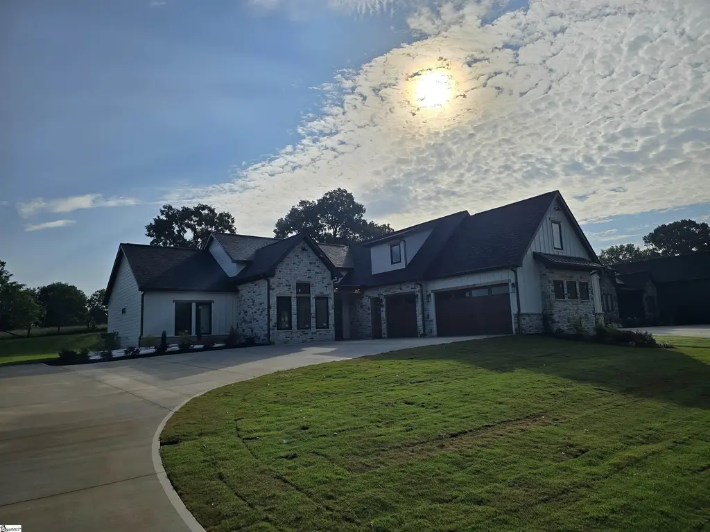 110 Marseille Drive, Simpsonville