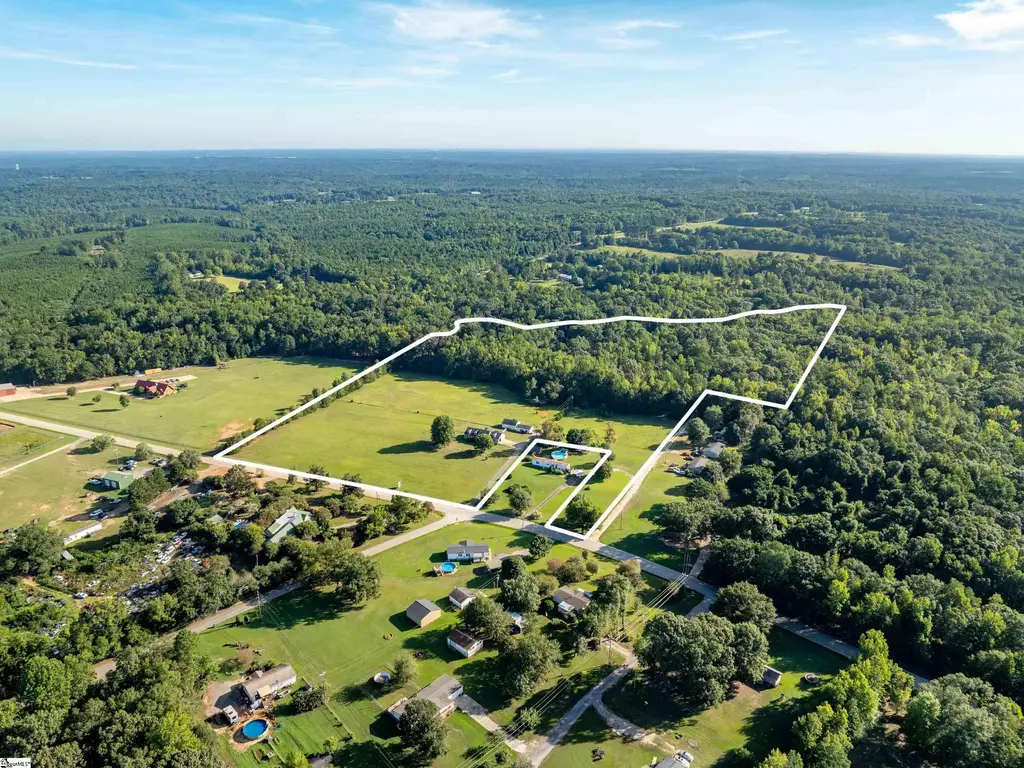 1955 E Georgia Road, Woodruff