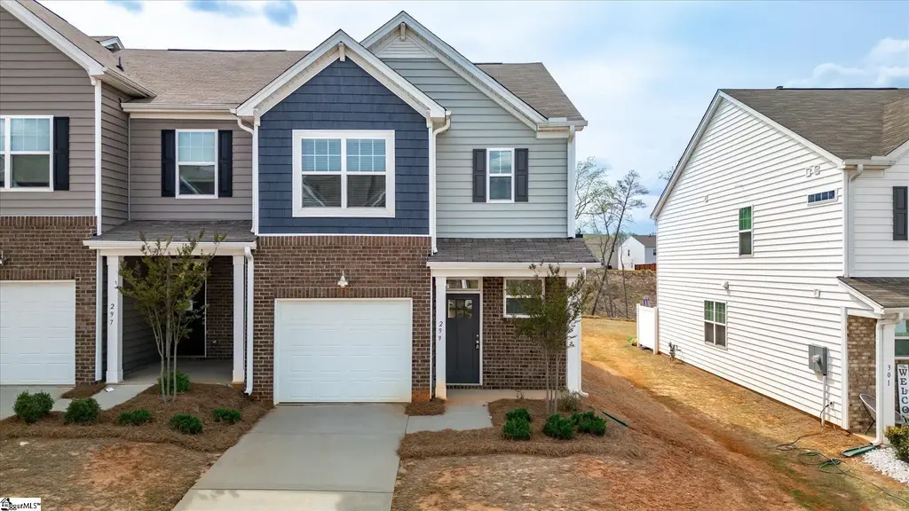 299 E Compass Way, Easley