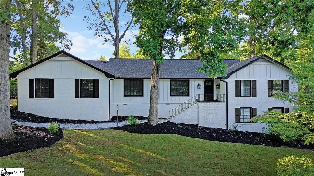 203 Rosebay Drive, Greenville