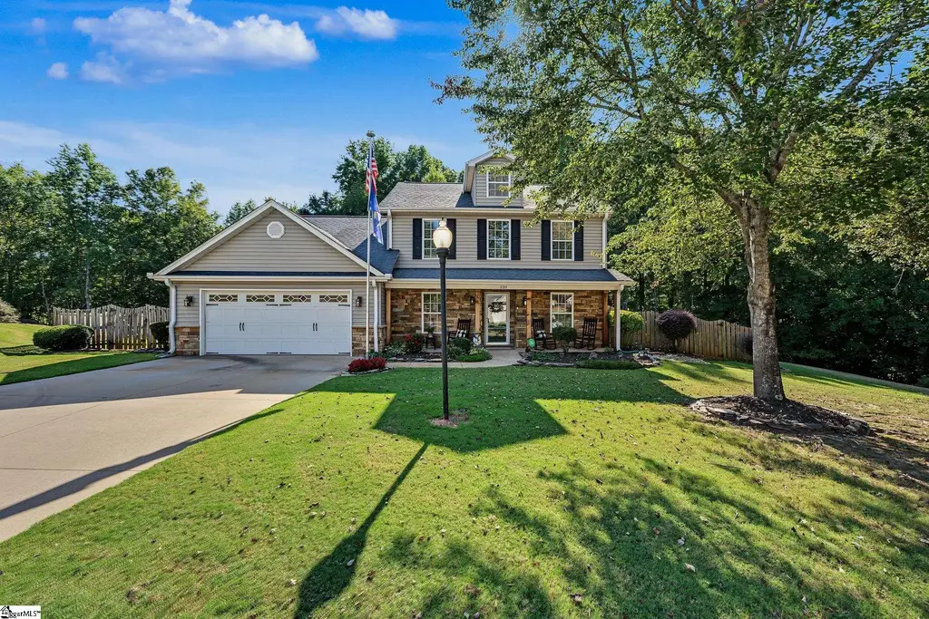 120 Flat Tail Way, Greer