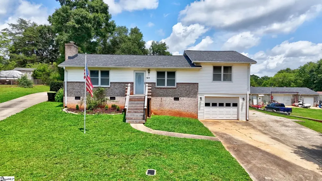 317 Bentwood Road, Piedmont