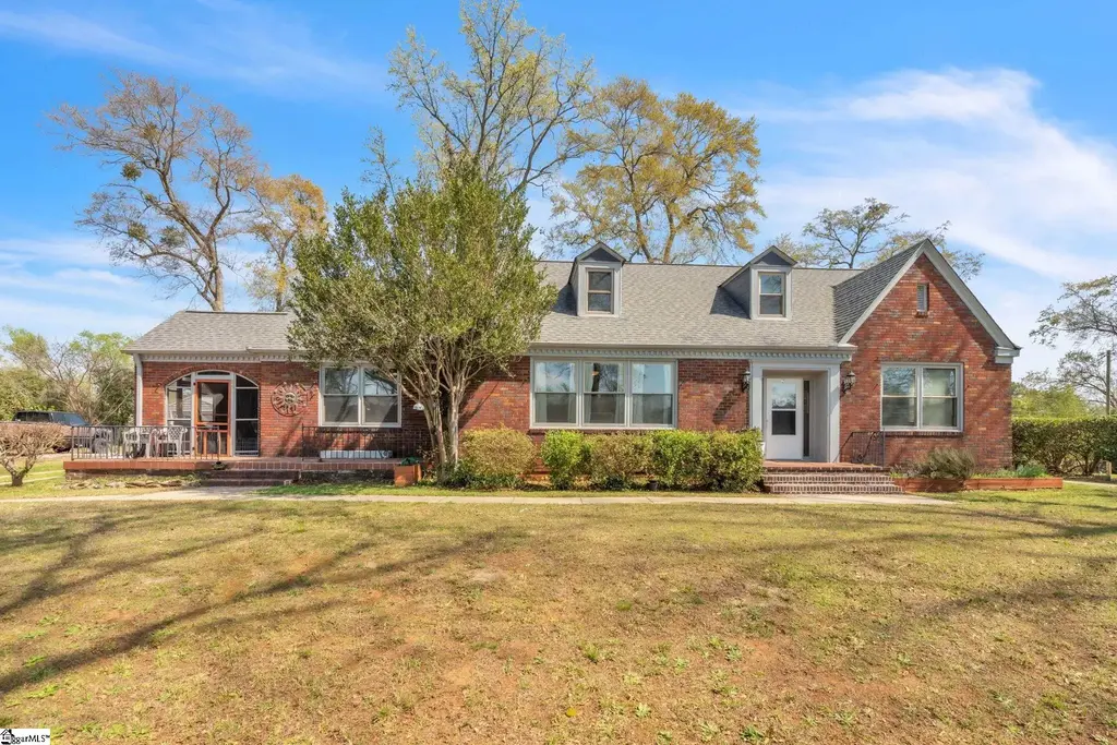 161 E Victoria Road, Spartanburg