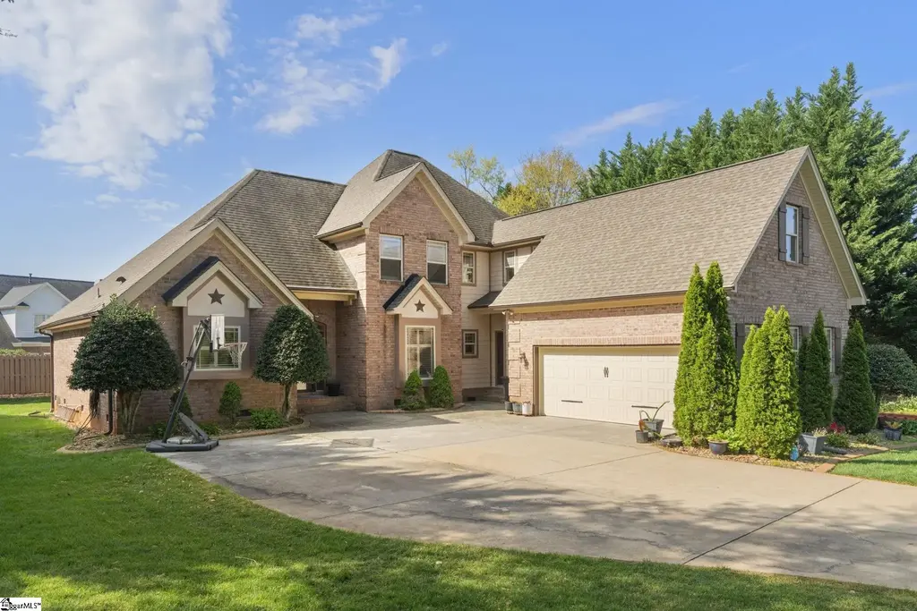 133 River Oaks Road, Greer