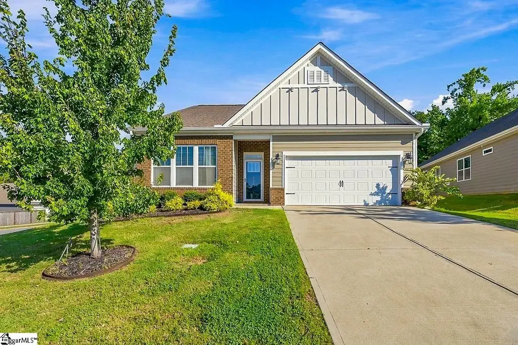 516 Raleighwood Lane, Simpsonville