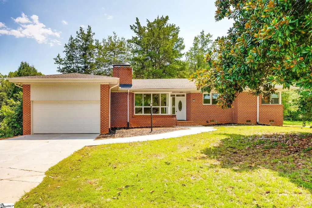 213 Barker Road, Simpsonville