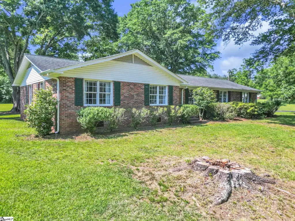 241 Rector Road, Inman