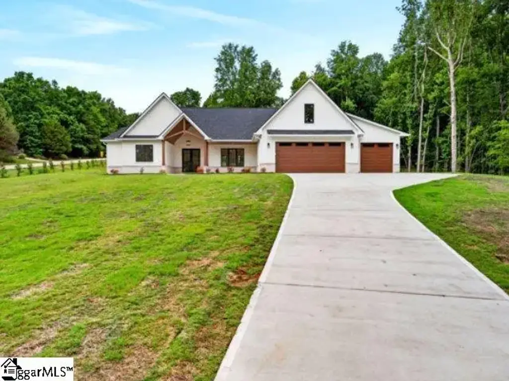 501 W Peninsula Drive, Laurens