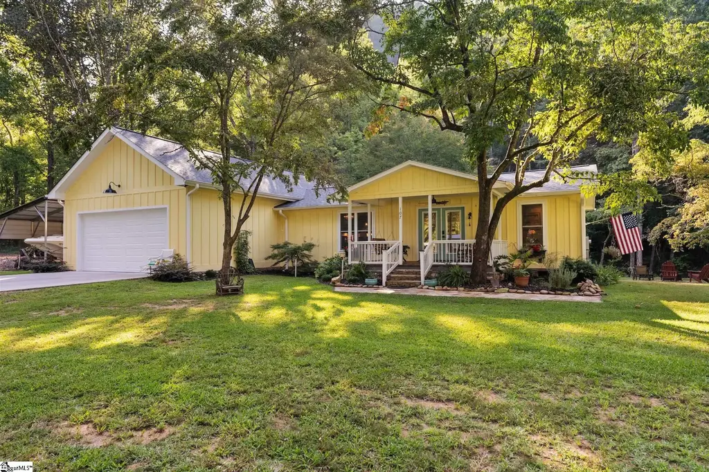 107 Holcombs Hollow Road, Sunset