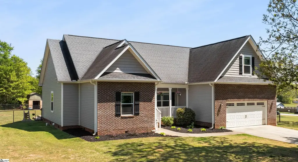 1008 Sylvia Street, Greer