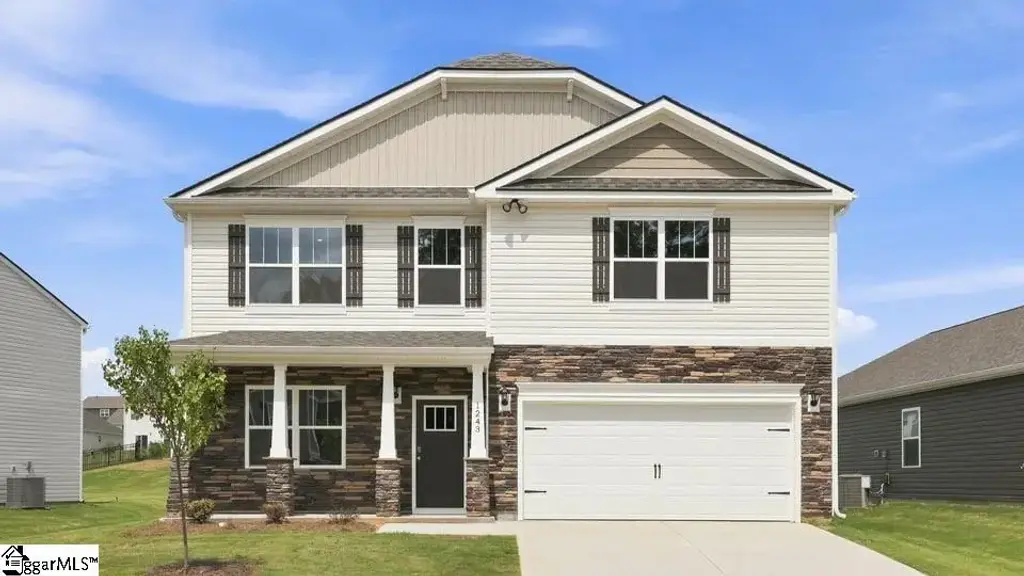 1243 Saginaw Court, Woodruff