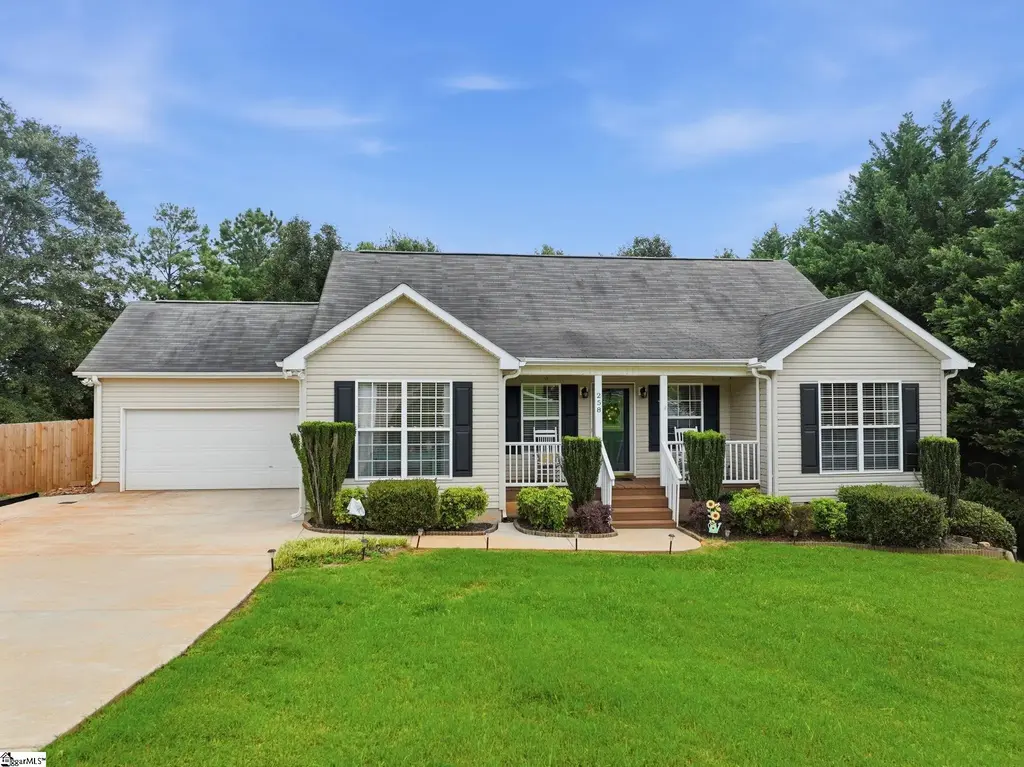 258 Hallmark Circle, Easley