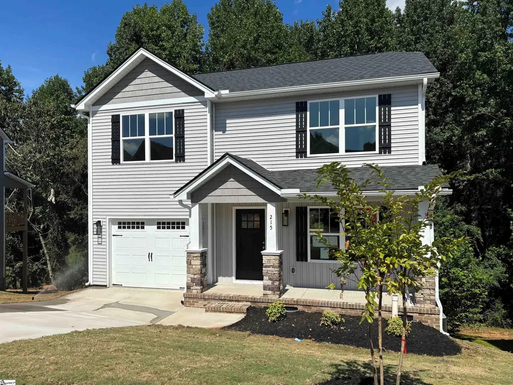 215 Juniper Leaf Way, Greer