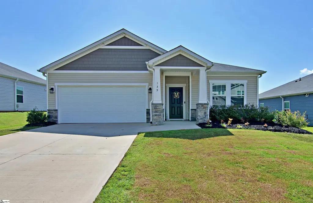 139 Walking Stick Way, Pelzer