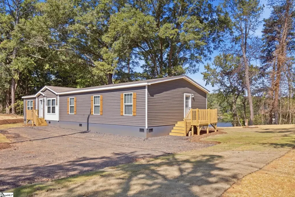 438 Berry Shoals Road, Duncan