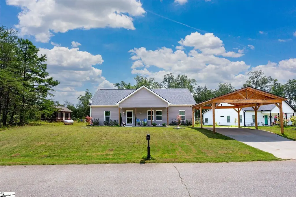 67 Sawblade Ridge, Marietta