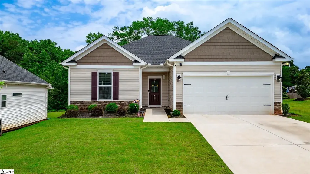 408 Oakton Drive, Greer