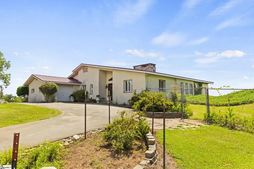 297 Woodall Mountain Road, Pickens