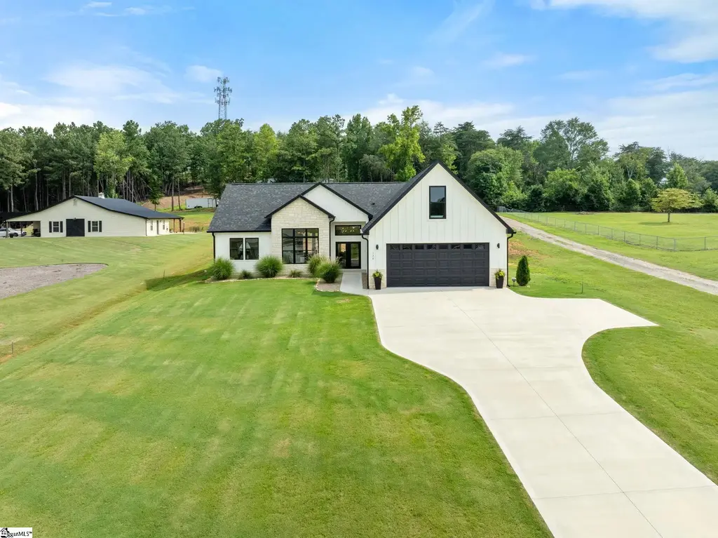 128 Cothran Road, Inman