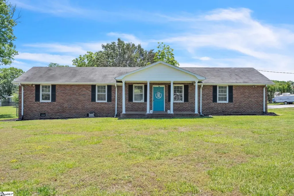 101 Colonial Lane, Simpsonville