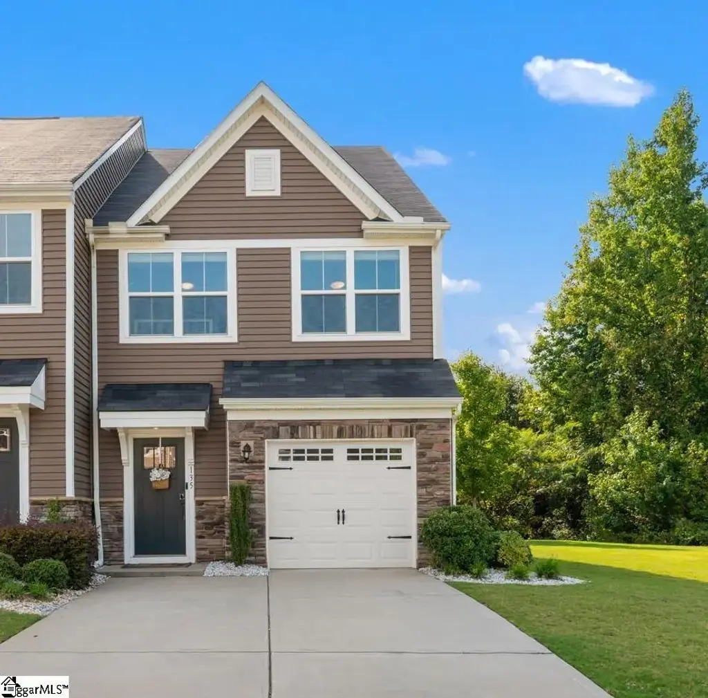 135 Lilywood Court, Simpsonville
