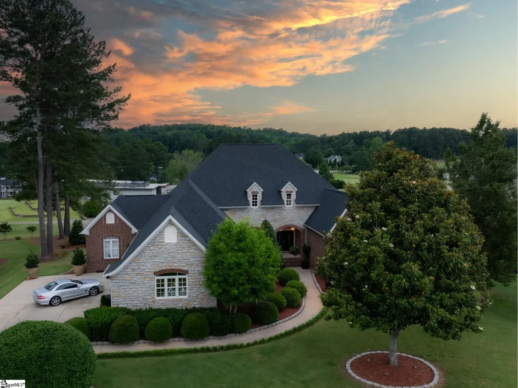 28 Laurel Crest Lane, Travelers Rest