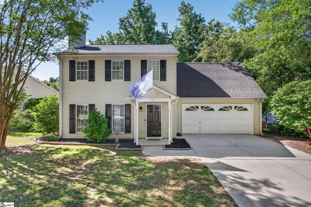 109 Twin Falls Drive, Simpsonville