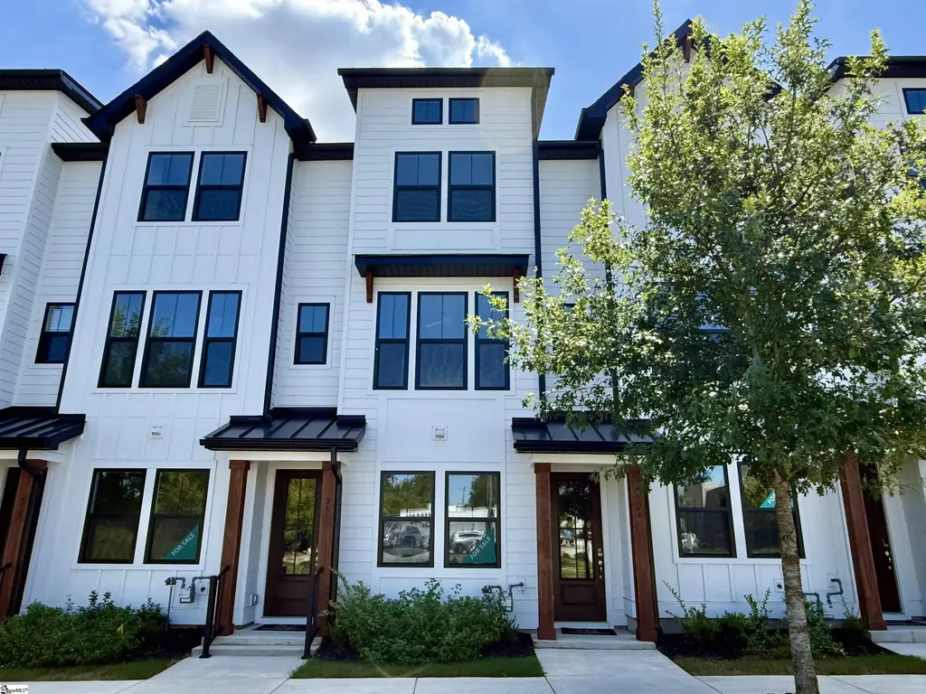 26 Renaissance Row Drive, Greenville