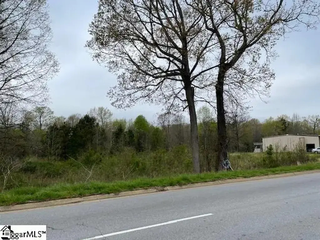 7774 Augusta Road, Piedmont