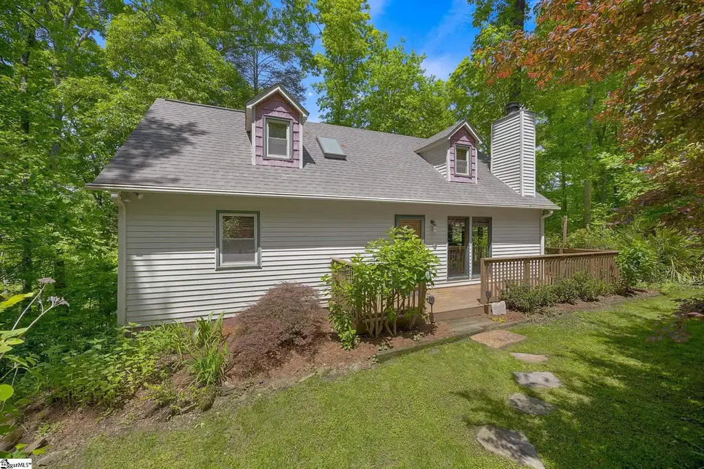 262 Belvoir Drive, Pickens