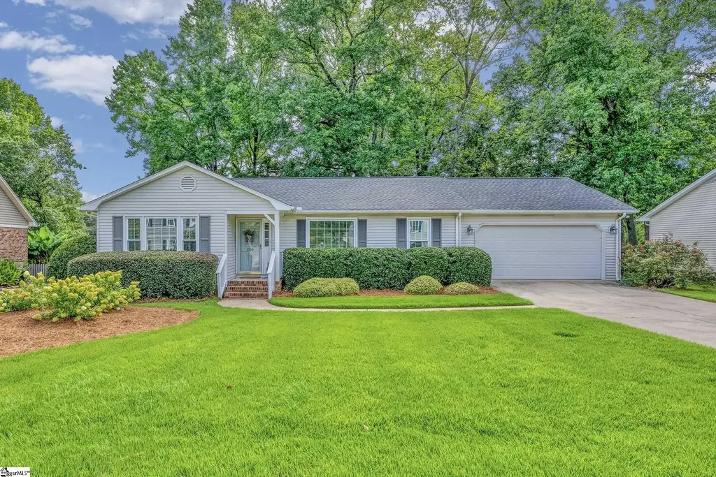 206 Bloomfield Lane, Greer