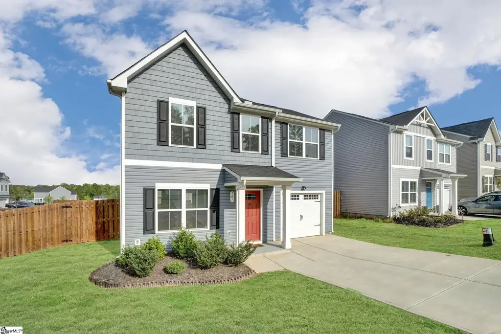 501 Mills Hill Way, Greenville