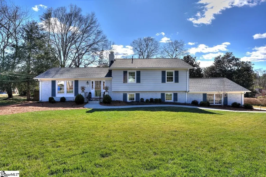 106 Riviera Drive, Greenville