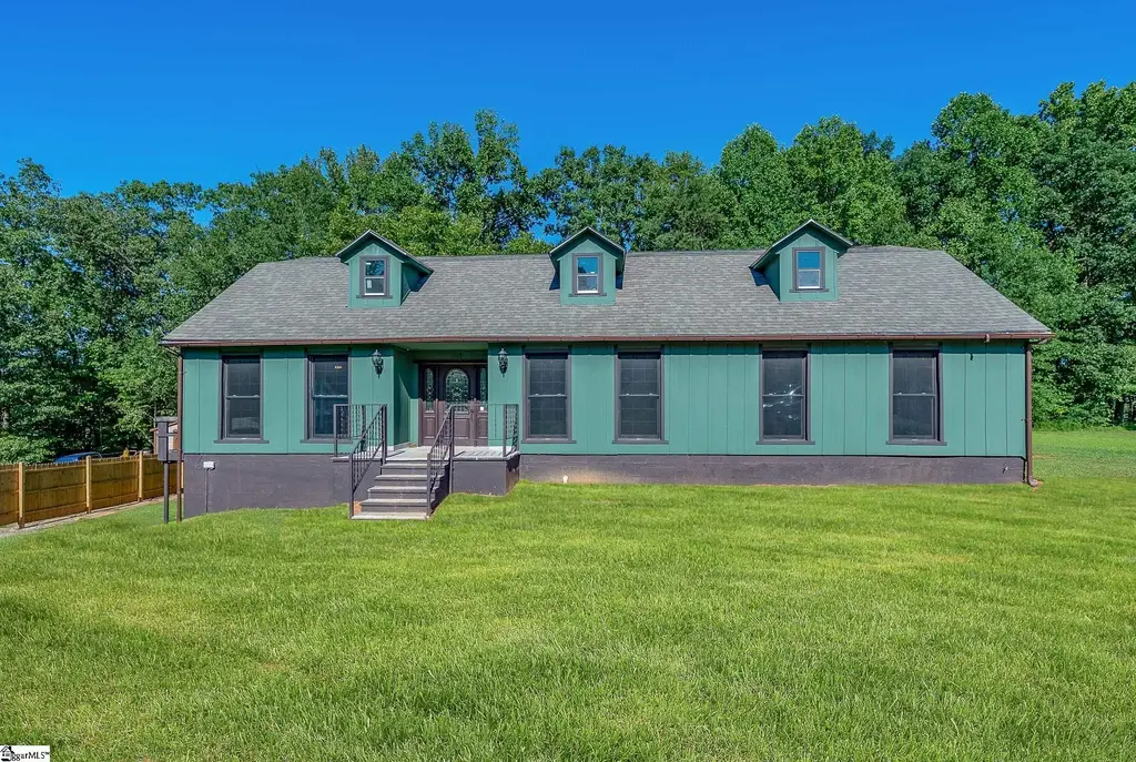 141 Agnes Drive, Duncan