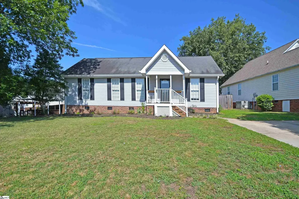 8 Montvale Drive, Simpsonville