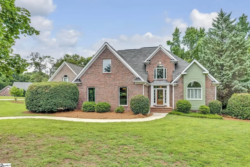 100 Bennetts Crossing Court, Greer