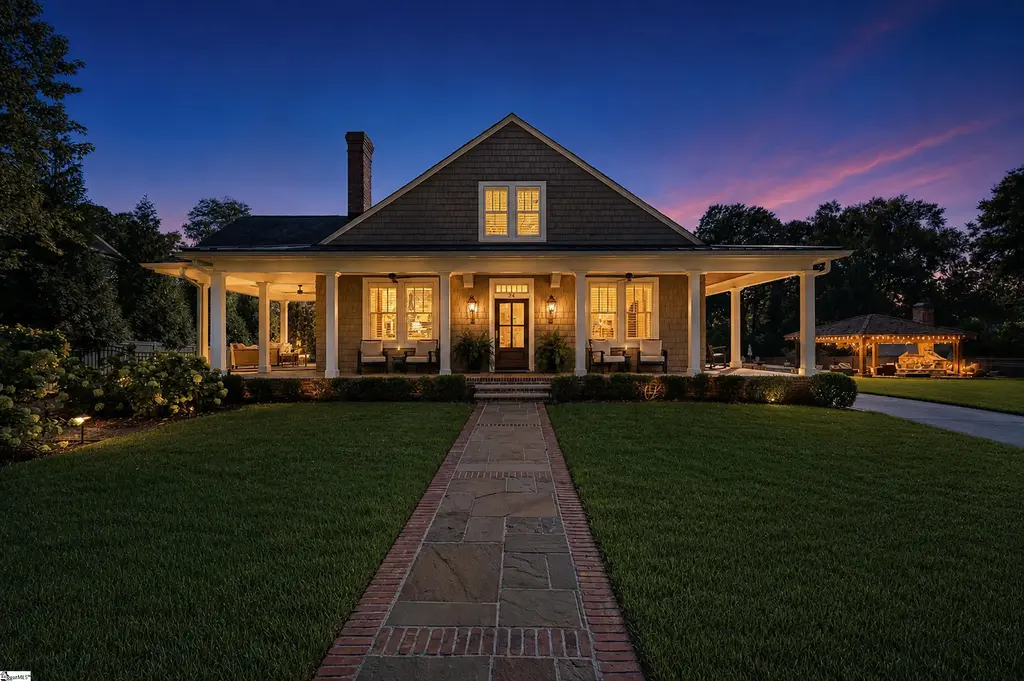 24 Highland Drive, Greenville