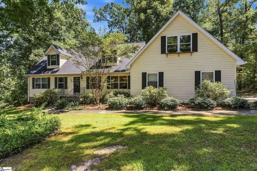136 Pleasant Woods Road, Piedmont