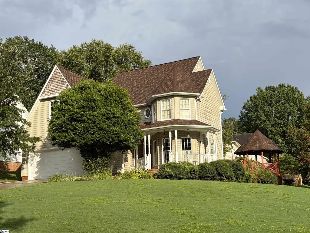 303 Pelham Falls Drive, Greer