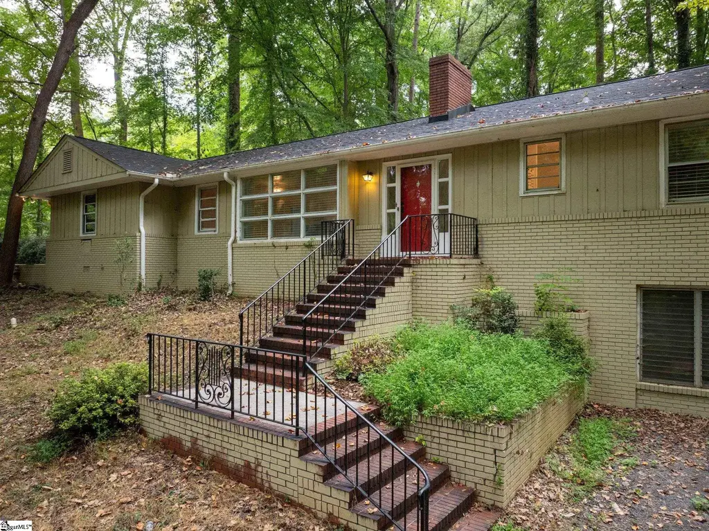 1020 Woodburn Road, Spartanburg