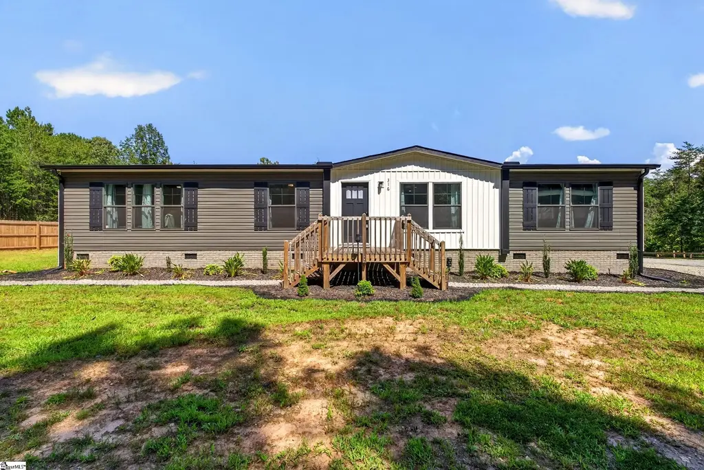 316 Oak Grove Road, Landrum