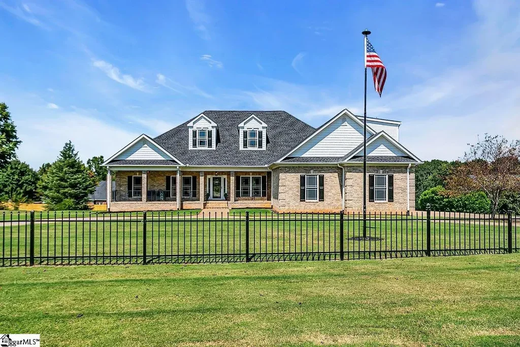 15 Hindman Road, Travelers Rest