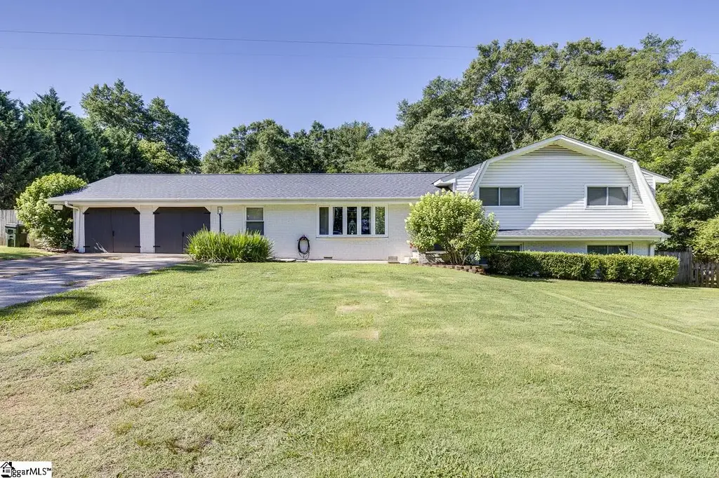 219 Mccall Road, Simpsonville