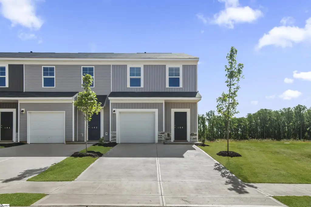 313 Abingdon Way, Greer